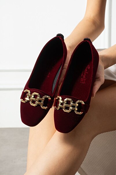 FUGA MODA Ruva Bordo Gold Buckled Velvet Textured Elegant Engagement Dowry Bag Guest House Bag