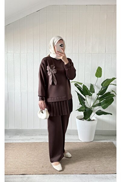 Mira İpek Premium Fabric Pleated Scuba Double Hijab Set with Shawl Gift