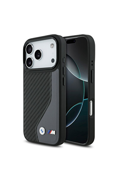 BMW iPhone 17 Pro Uyumlu Kılıf Lisanslı M-safeli Metal ve M Logolu PU Karbon Tasarım Kapak Siyah
