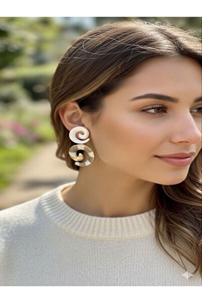 RÜYA KUTUSU TAKI EVİ Zara Muadili Beyaz Ve Bej Mineli Büyük Boy Spiral Deniz Kabuğu Küpe