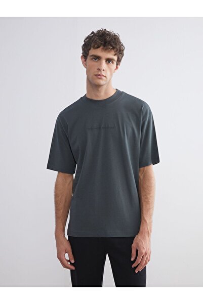 LC Waikiki تي شيرت رجالي من القطن الممشط مطبوع برقبة دائرية من LCW Vision