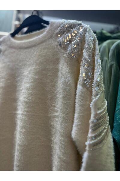 Butik inci ve pul işlemeli peluş triko ekru