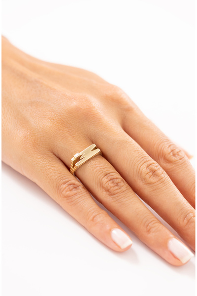 Zeyd Jewelry M Harfli Baget Taşlı 14 Ayar Altın Yüzük