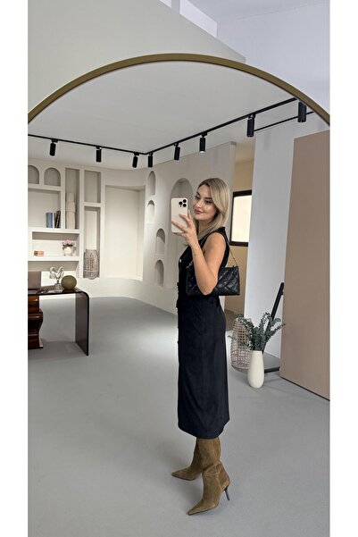 Sezgi Tekin Kemer Aksesuarlı Gold Düğme Detay Siyah Süet Kalem Elbise