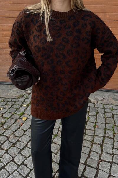 Swist Kahverengi Gez Bisiklet Yaka Leopar Desenli Kadın Triko Kazak