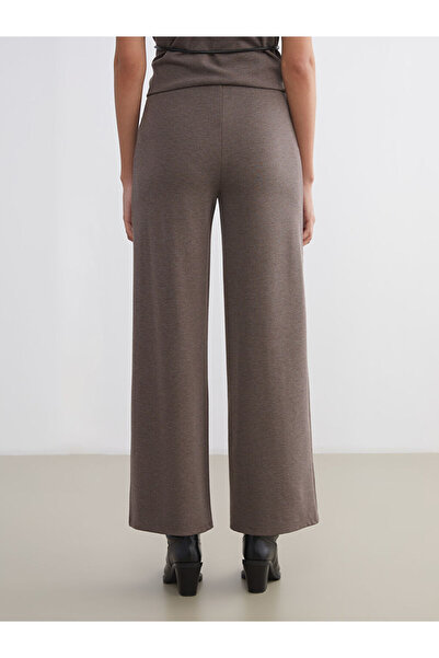 LC Waikiki Esvab Giyim'den Şık Tercihler | Beli Lastikli Geniş Paça Kadın Eşofman Altı