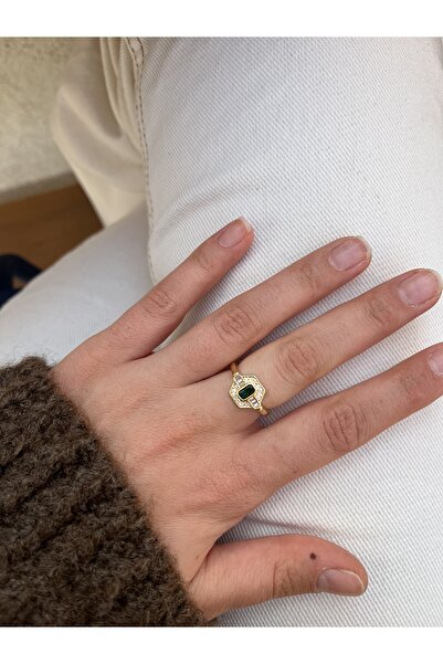 Aura By Rabia Çelik yeşil taş detay yüzük