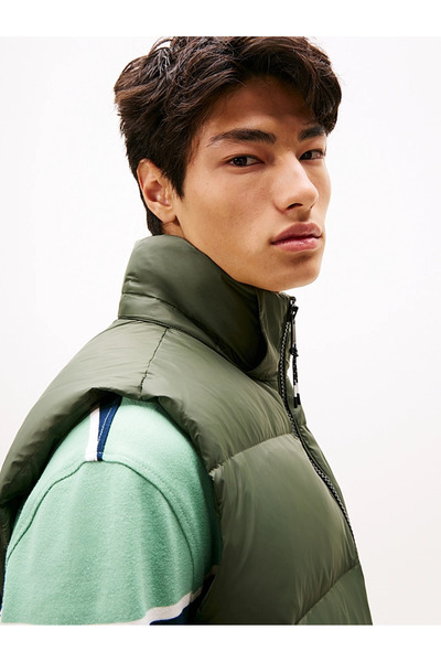 Tommy Hilfiger Men's Green Vest Dm0Dm20465 Mrh