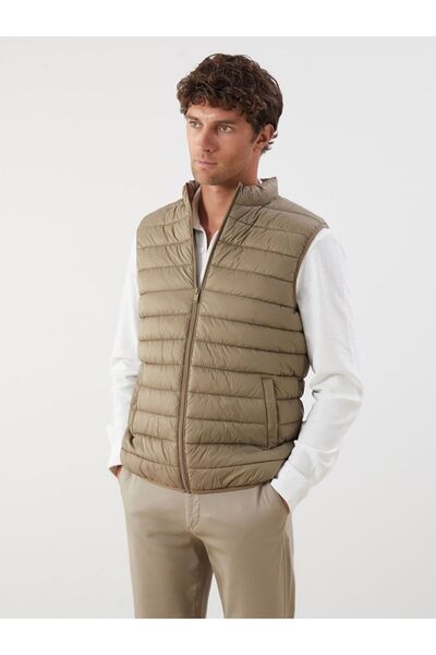 LC Waikiki LCWAIKIKI Classic Standard Mold Stand Collar Men's Puffer Vest