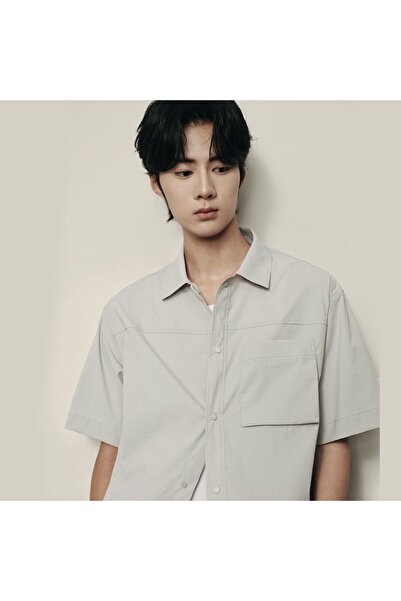 Giordano Men’s Nylon Stretch Short Sleeve Shirt – Lightweight & Water-Resista...