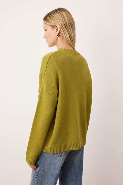 Trendyol Collection Wardrobe Essentials Oil Green Basic Wide Fit Soft Textured Knit Sweater |   Twoaw26Kz00091