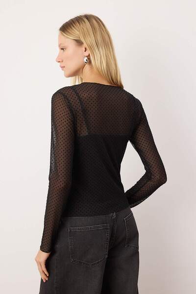 Trendyol Collection Black Fitted/Bodycon Double-Look Flocked Tulle Stretchy Knitted Blouse Twoaw26Bz00291