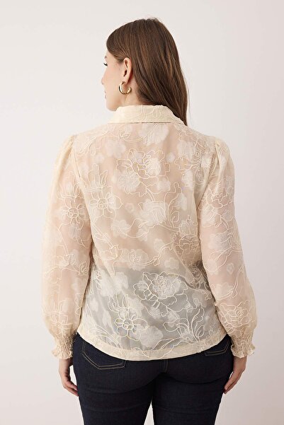 Trendyol Curve Ecru Floral Sleeve Tip Gipeli Transparent Woven Plus Size Shirt Tbbaw25Ax00012