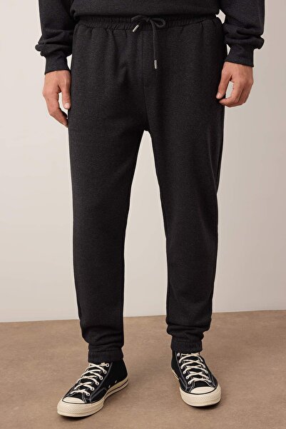 Trendyol Collection Anthrazitfarbenes, übergroßes Trainingsanzug-Set mit Aufdruck - Tmnaw25em00009