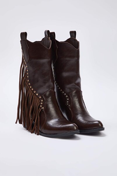 TRENDYOL SHOES Γυναικείες καουμπόικες μπότες με τακούνι με λεπτομέρεια καφέ φούντα και τροκ TAKAW26BO00104
