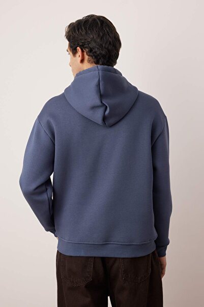 Trendyol Collection Світшот з капюшоном, з індіго-вишивкою, оверсайз/широкий крій, з флісовою підкладкою TMNAW25SW00016