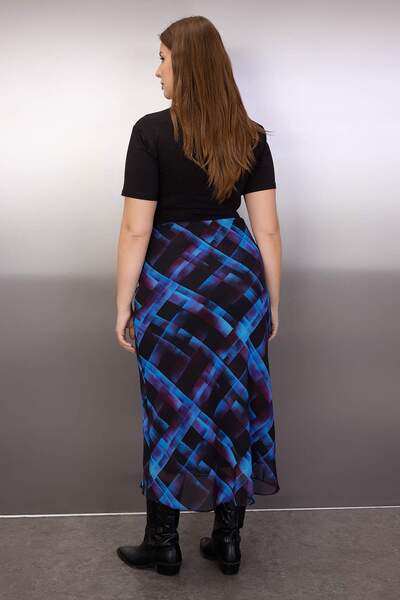 Trendyol Curve Πολύχρωμη*001 Φούστα σιφόν μίντι καρό/καρό υφαντό μεγάλου μεγέθους TBBAW26AZ00044