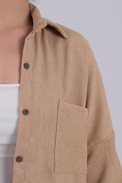 armonika Kadın Bej Cepli Oversize İnce Fitilli Kadife Gömlek ARM-24K001076