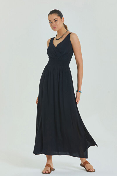 Los banditos Μακρύ φόρεμα με διπλό γιακά Robadan με σχισμή