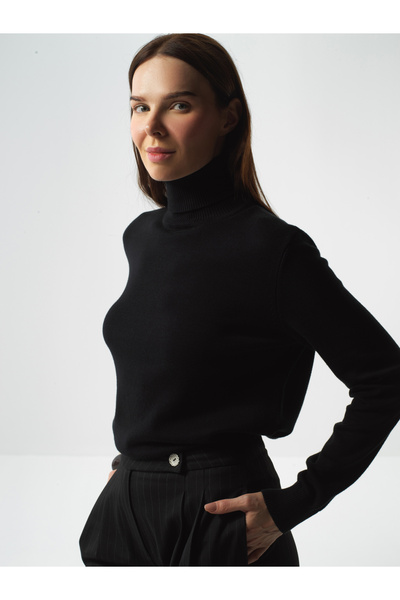 Xint Kadın Siyah Pamuk Dokulu Regular Fit Kazak