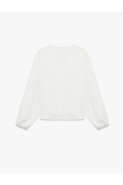 Koton Crepe Fabric V-Neck Long Sleeve Ruffled Blouse