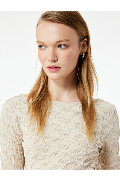 Koton Long Sleeve Textured Boat Neck Slim Fit Crop T-Shirt