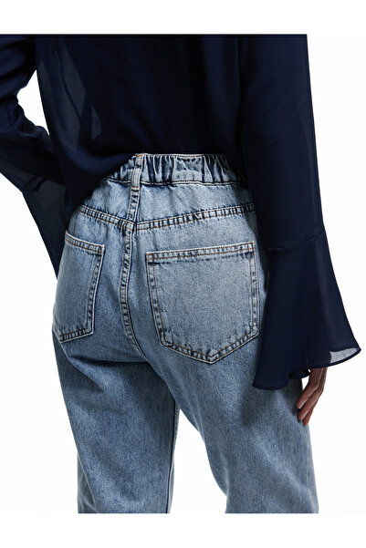 Koton Yüksek Bel Düğmeli Cepli Düz Paça Mom Fit Jean Pantolon - Mom Slim Jean