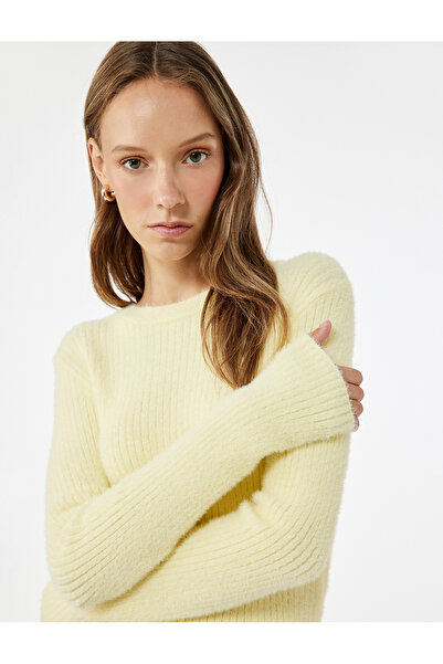 Koton Long Sleeve Crew Neck Slim Fit Textured Knitwear Crop Sweater