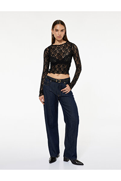 Koton Μπλούζα με μακρύ μανίκι με λαιμόκοψη με δαντέλα