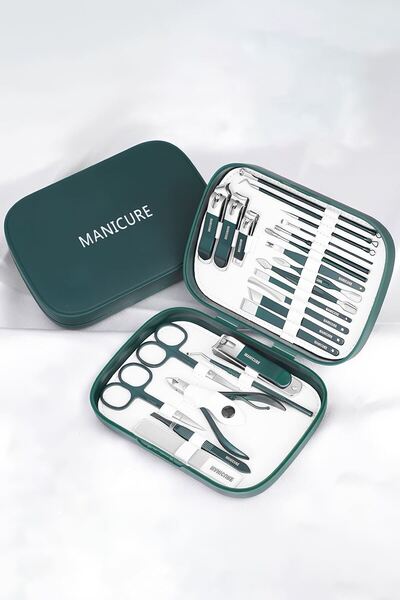 Chavin Plastik Çantalı 23 Parça Çelik Manikür Tırnak Makası ve Cilt Bakımı Seti cin810y