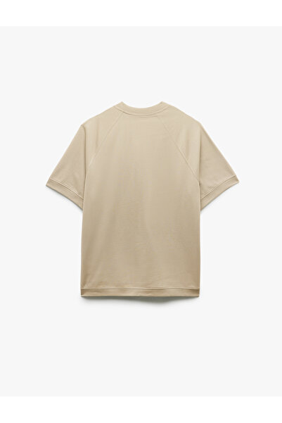 Koton Kısa Kollu Pamuklu Dikiş Detaylı Tok Kumaş Regular Fit Bisiklet Yaka Tişört