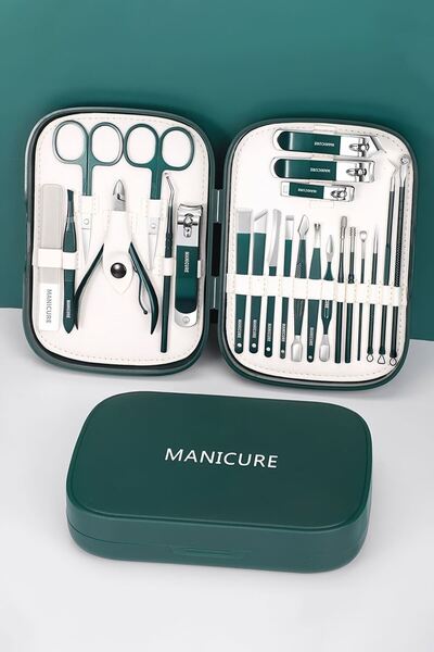 Chavin Plastik Çantalı 23 Parça Çelik Manikür Tırnak Makası ve Cilt Bakımı Seti cin810y