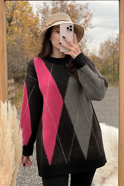 MODAQU Soft Textured Diamond Patterned Soft Sweater - Fuchsia