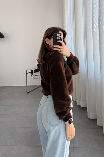 Le Savu Shilsee Women's Pearl Buttoned Yumosh Brown Knitwear Cardigan