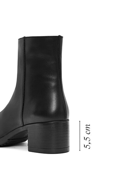 Derimod Kadın Siyah Fermuarlı Kısa Kalın Topuklu Deri Bot 25WFD280318