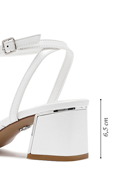 Derimod Дамски бели сандали с къс дебел ток и каишка около глезена 25SFE481418