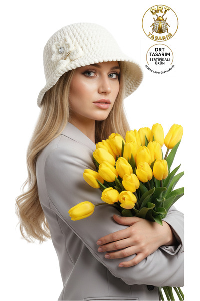 drt tasarım Flared Velvet Hat