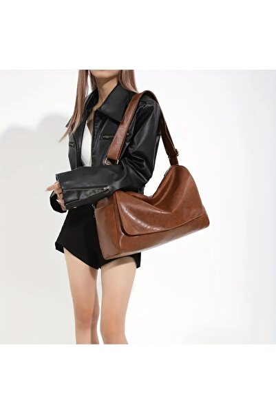 ARONA Brown Retro Shoulder Bag