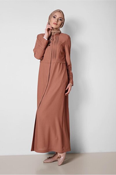 Alvina Hidden Buttoned Collar Brooched Cover 1454