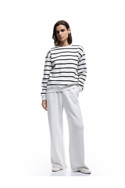 Koton Three Thread Raised Long Sleeve Crew Neck Sweatshirt