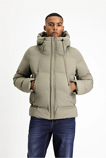 Kiğılı Kapüşonlu Şişme Spor Mont