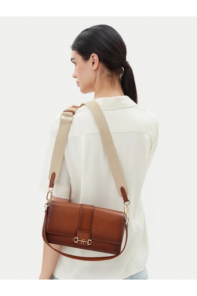 Tommy Hilfiger Kadın HERITAGE LEATHER CONV CROSS B Omuz Çanta
