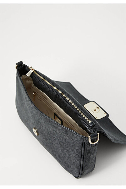 Guess DÁMSKÁ TAŠKA PŘES RAMENO BG964219-ČERNÁ