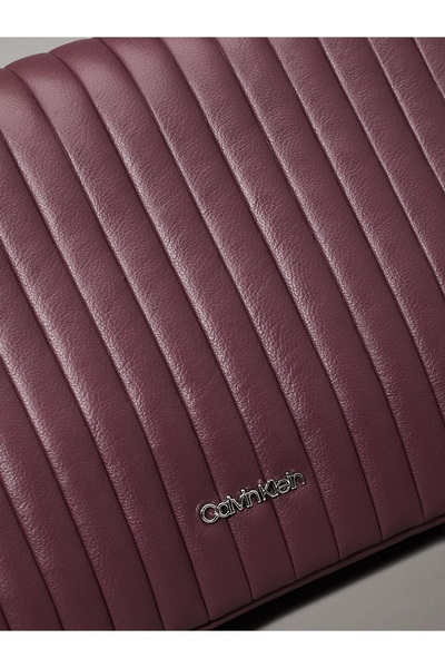 Calvin Klein MINI LINE QUILT CROSSBODY