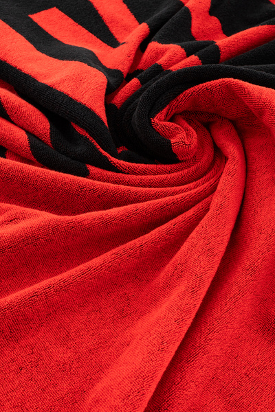 Calvin Klein Unisex Marka Logolu Pamuklu Plaj Ve Deniz Kullanıma Uygun Kırmızı-Siyah Plaj Havlusu KU