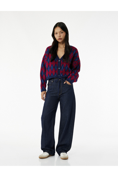 Koton Трикотажний кардиган з довгими рукавами та V-подібним вирізом, мереживом та геометричним візерунком, застібнутий на ґудзики