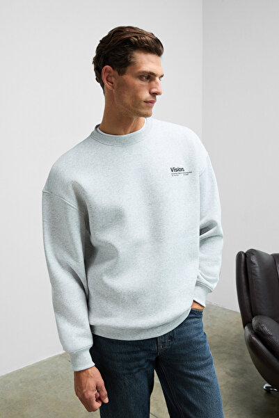 GRIMELANGE Ανδρικό φούτερ Ernest από οργανικό βαμβάκι με μαλακή στάμπα και λεπτομέρεια με λαιμόκοψη και εσωτερικό φλις Grimelange