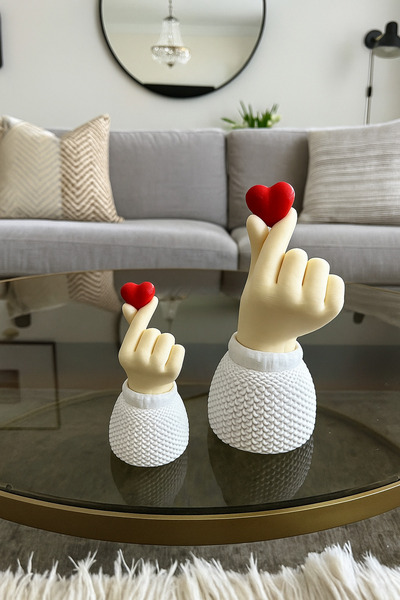 HisConcept Korean Heart Dekoratif Biblo Seti –9 cm & 14 cm - Kalp Tutan El İkili Kore Tarzı Ev & Ofis Aksesuarı