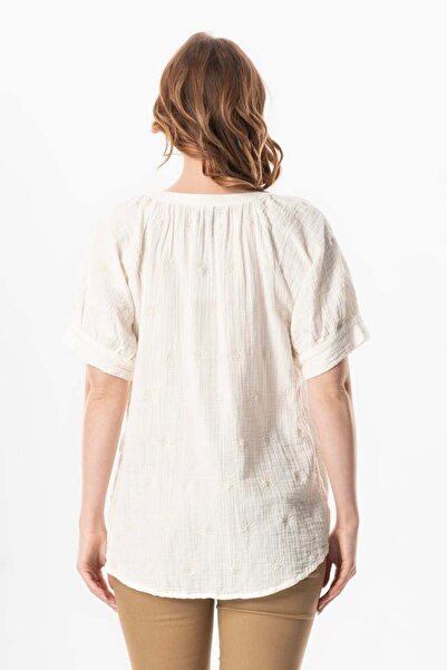 Eliş Şile Bezi Καλοκαιρινή μπλούζα με κοντό μανίκι V λαιμόκοψη Venus με κουμπιά μουσελίνα υπόλευκη KrkByz