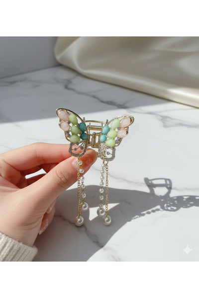 Z&T ACCESORIES مشبك فراشة متدلي بتفاصيل لؤلؤية